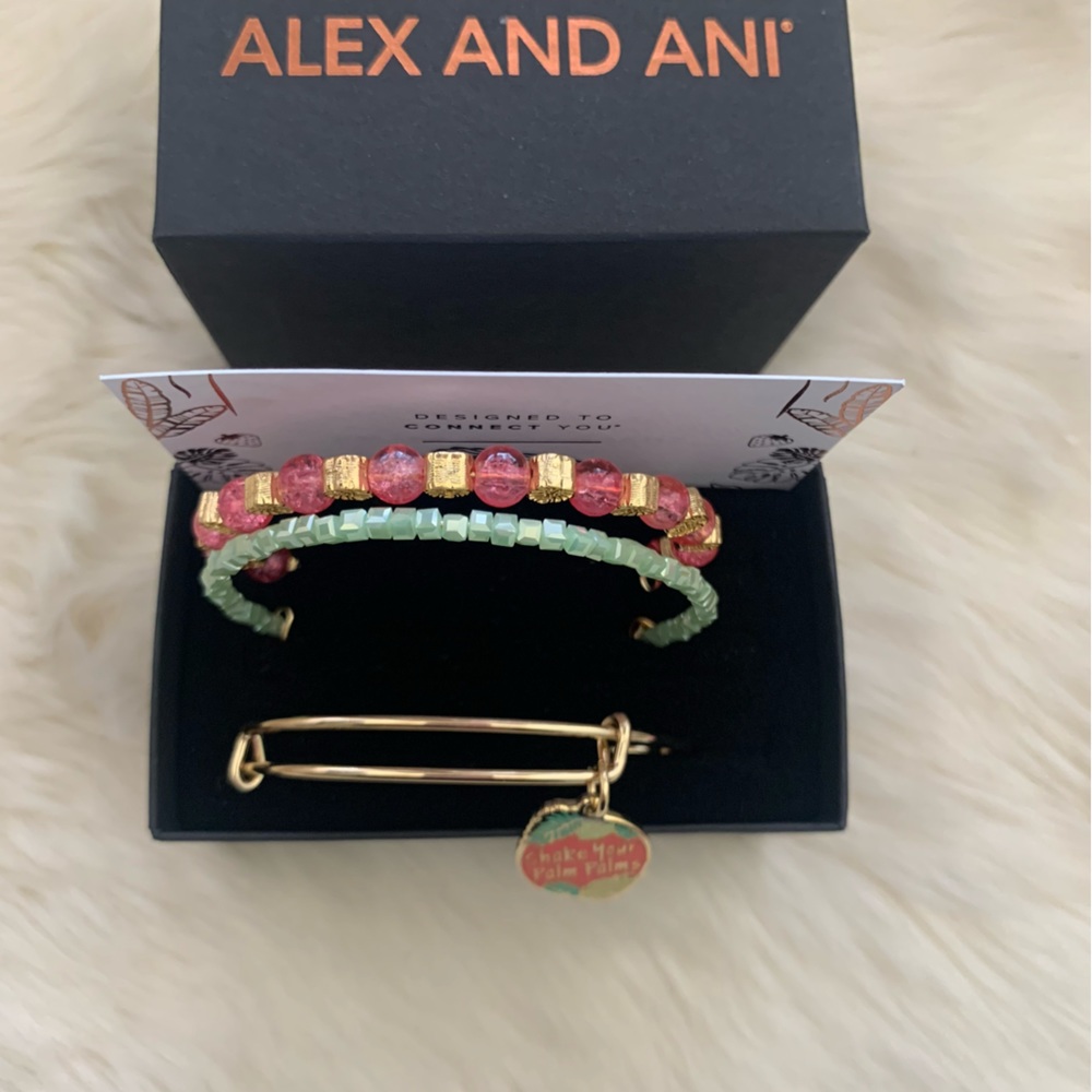 NWT Alex and Ani ‘Shake Your Palm Palms' Shiny Gold Charm Bangle, Set of 3